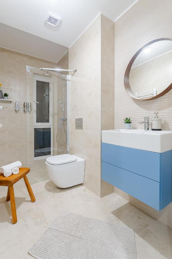 Il Lago - Azur - Cozy Luxurious Smart Home By The Lake Voluntari Екстериор снимка